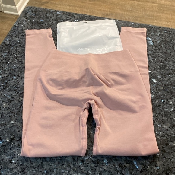 NWT Alphalete Amplify Leggings | Blossom Pink | Small - Picture 6 of 7